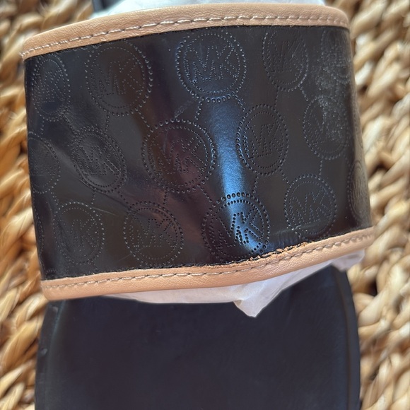 EUC.  Michael Kors sandals.  Size 10 - Picture 12 of 16